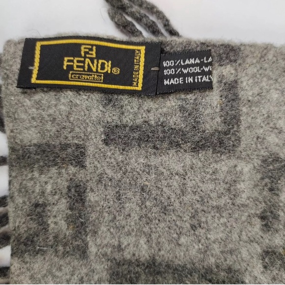 Fendi Gray Monogram Scarf - Picture 5 of 6
